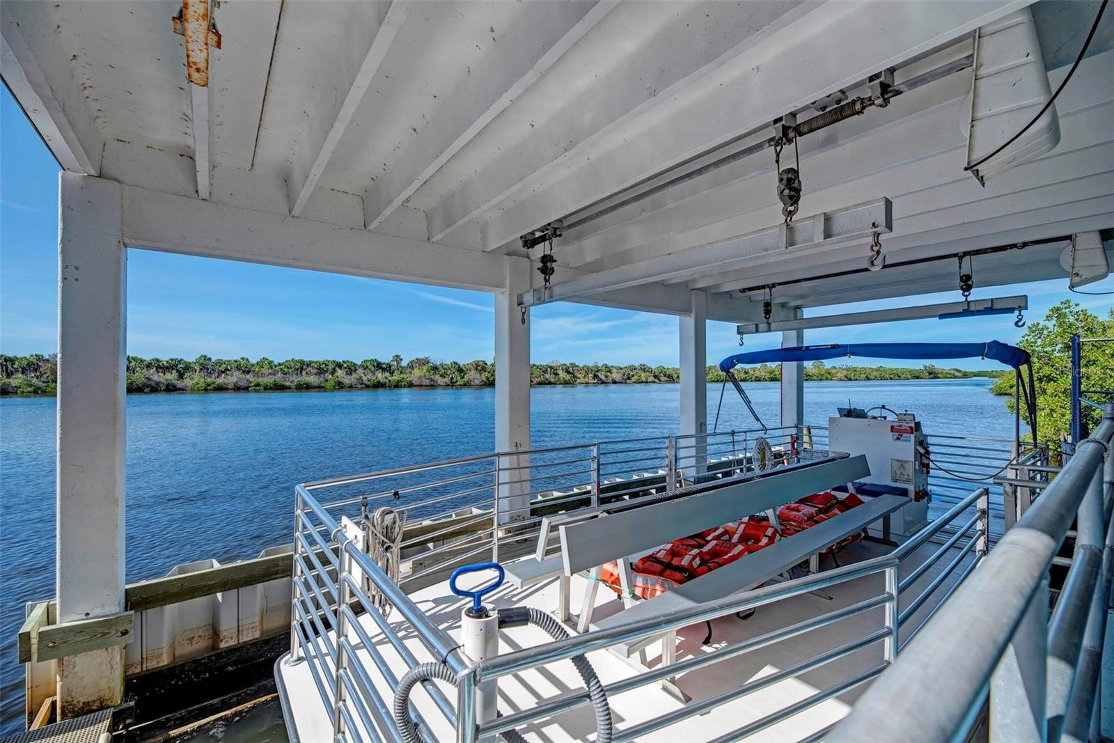 CIRCLE WOODS OF VENICE 1 - Residential