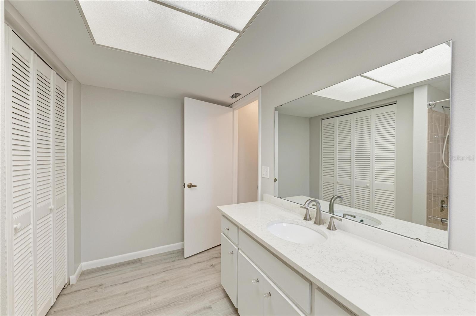 CIRCLE WOODS OF VENICE 1 - Residential