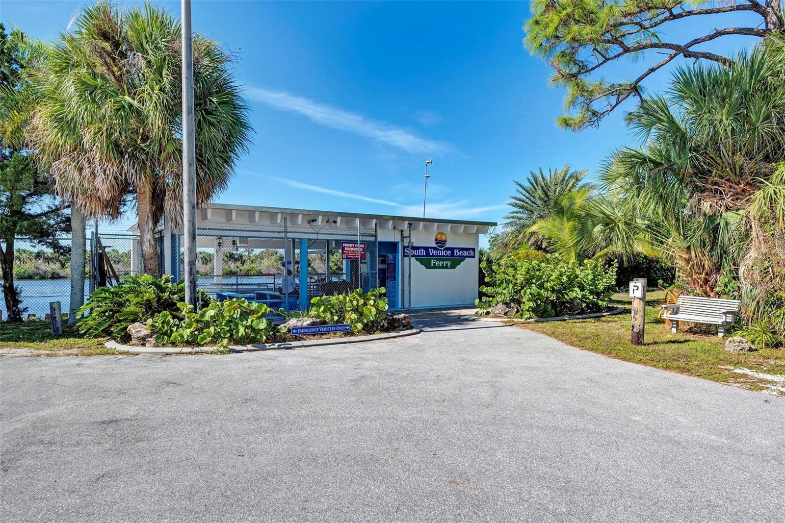 CIRCLE WOODS OF VENICE 1 - Residential
