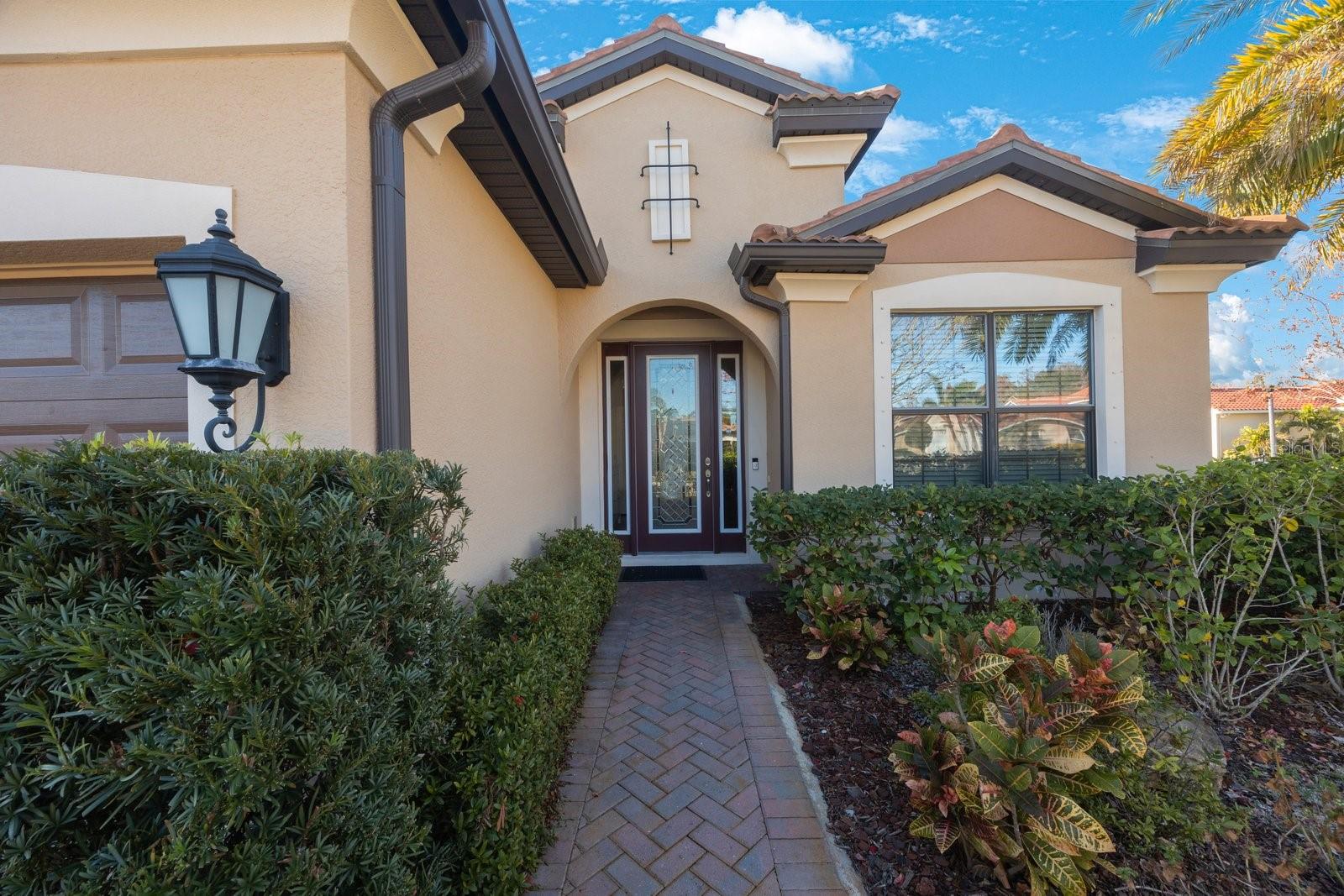 2564 GRAND CYPRESS BOULEVARD