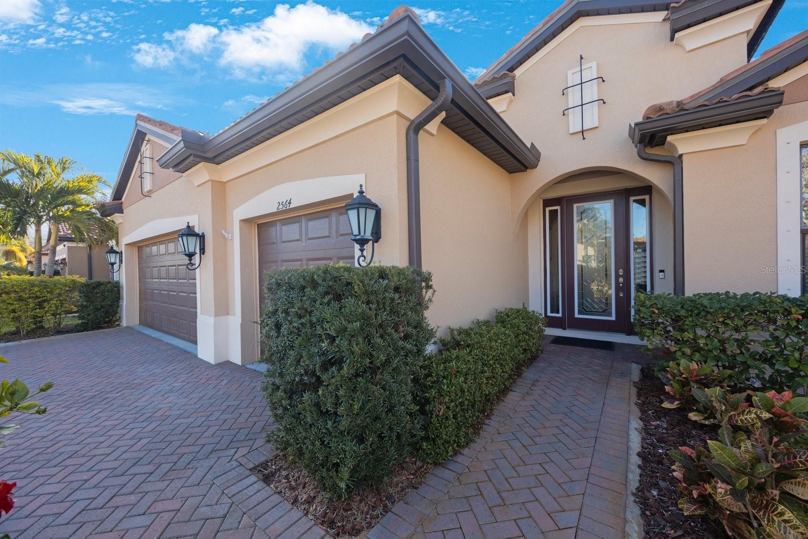 2564 GRAND CYPRESS BOULEVARD