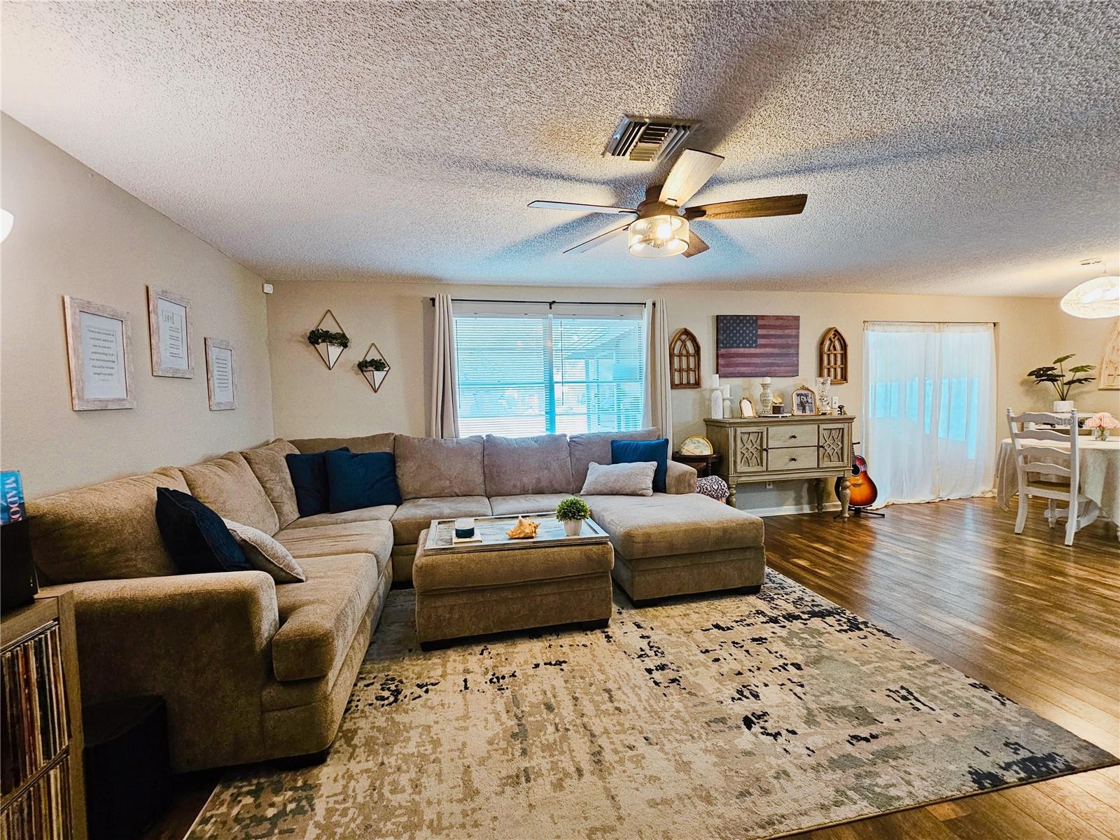 LOGAN GATE VILLG PH III UN 4 - Residential