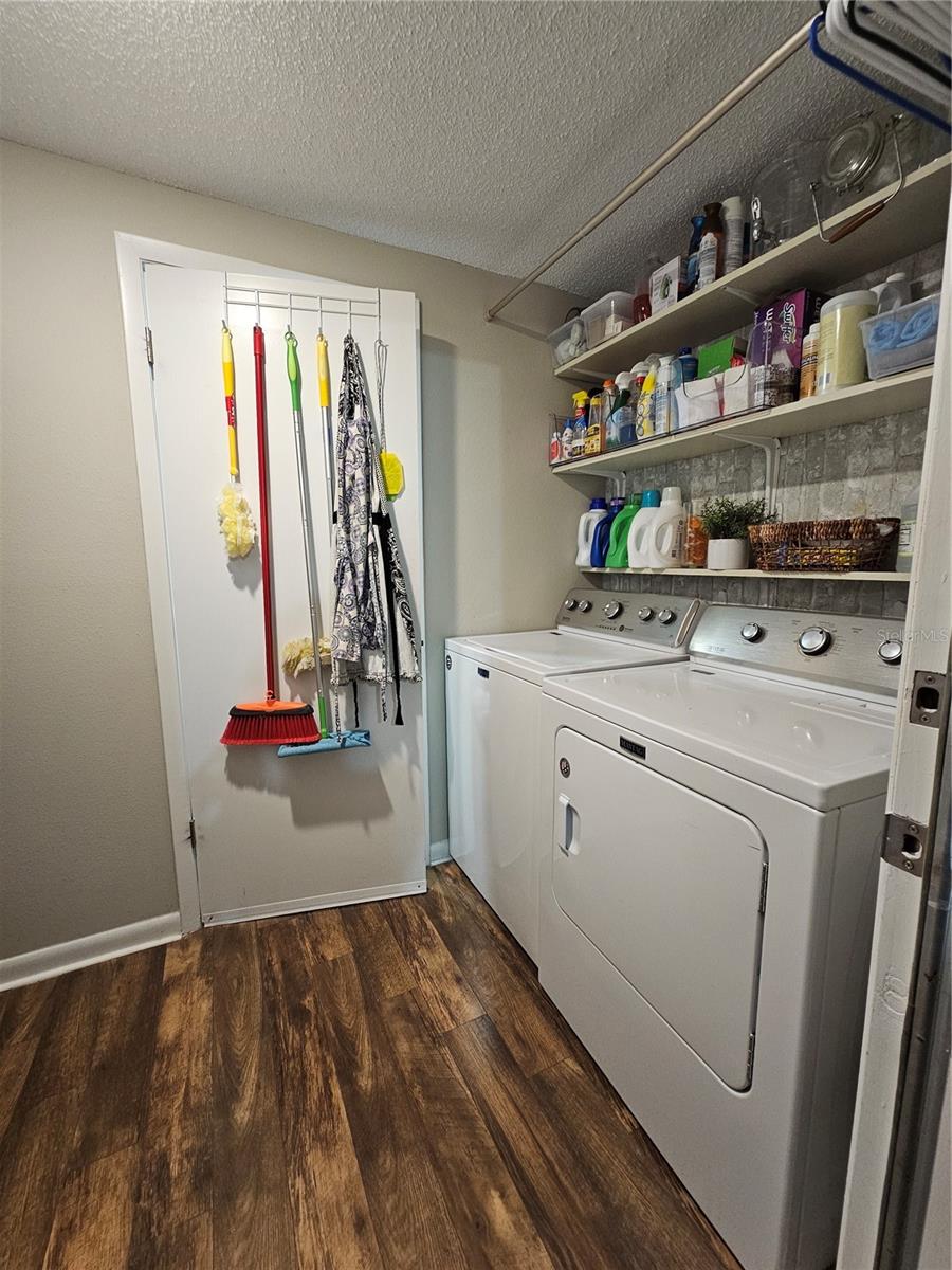 LOGAN GATE VILLG PH III UN 4 - Residential