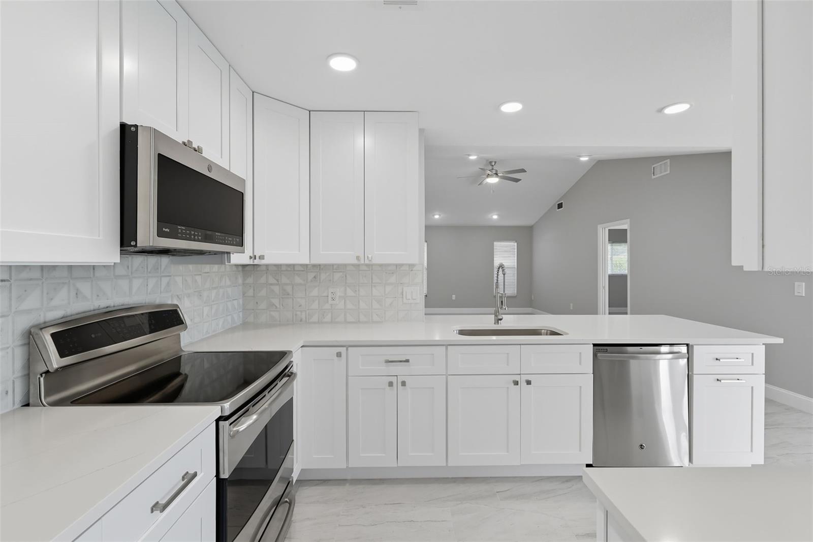 PALM-AIRE AT SARASOTA UNIT 7 PH 2&3 - Residential