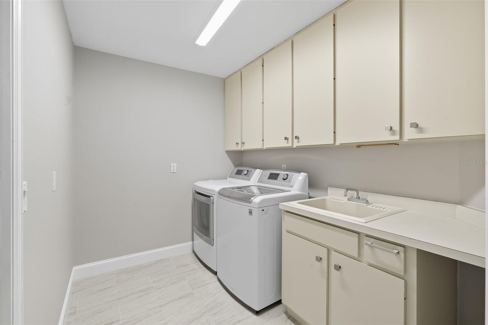 PALM-AIRE AT SARASOTA UNIT 7 PH 2&3 - Residential