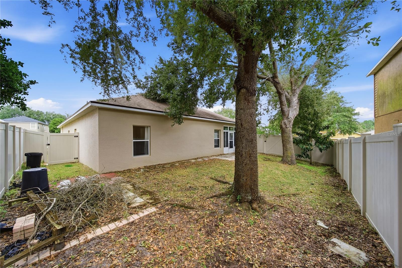 WINDSONG AT LEESBURG - Residential