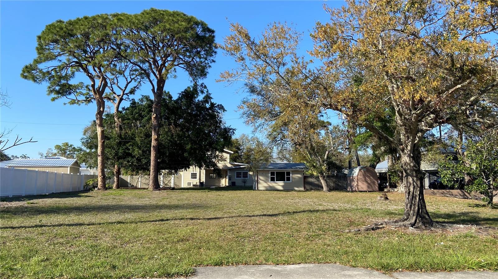 MULTIPLE OFFERS, GET YOUR FINAL OFFER IN BY 5/16 @ 3:00PM.......MAJOR PRICE IMPROVEMENT...Opportunity to build your dream home knocks in the Arlington Park Area which is Flood zone X and Non-deeded restricted neighborhood in the heart of Sarasota. Adjacent property on Temple St is available as well for a pkg price of $$625K. The two properties is over a half acre combined (22,460 sq ft). Offers Tremendous potential, space, and versatility for various investment strategies. Enjoy all amenities pool, walking trails, dog park, tennis and more at Arlington Park, a five minute walk. If not familiar with this hotspot, Sarasota offers unparalleled comfort and convenience. Turquois water is 7 miles away at World Famous Siesta Key Beach, Longboat Key, Lido Beach, & Anna Maria Island just to name a few. Boating, Kayaking, fishing, and jet skiing opportunities are abundantly available. Plenty of Culinary adventures to include, St. Armands Cirlce, Downtown Sarasota, or University Town Center Mall where there are also a plethora of local boutiques and shops and restaurants. Nearby is Lakewood Ranch a beautiful Masterplanned community offering distinguishable Golf Courses, sporting fields, YMCA, and the newest addition Waterside Place offering more dining, shopping, farmer's market, and recreation. Excellent schools and Sarasota Memorial Hospital within minutes. Sarasota Airport nearby or 45 min. to Tampa International Airport. Convenient access to HWY 301, Tamiami Trail US41, or I-75 within a short distance. Seller Motivated!