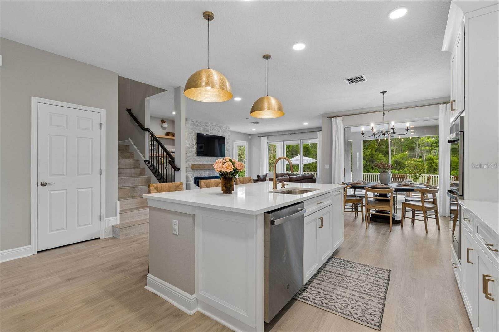 WHISPERING OAKS PRESERVE PH 2 - Residential