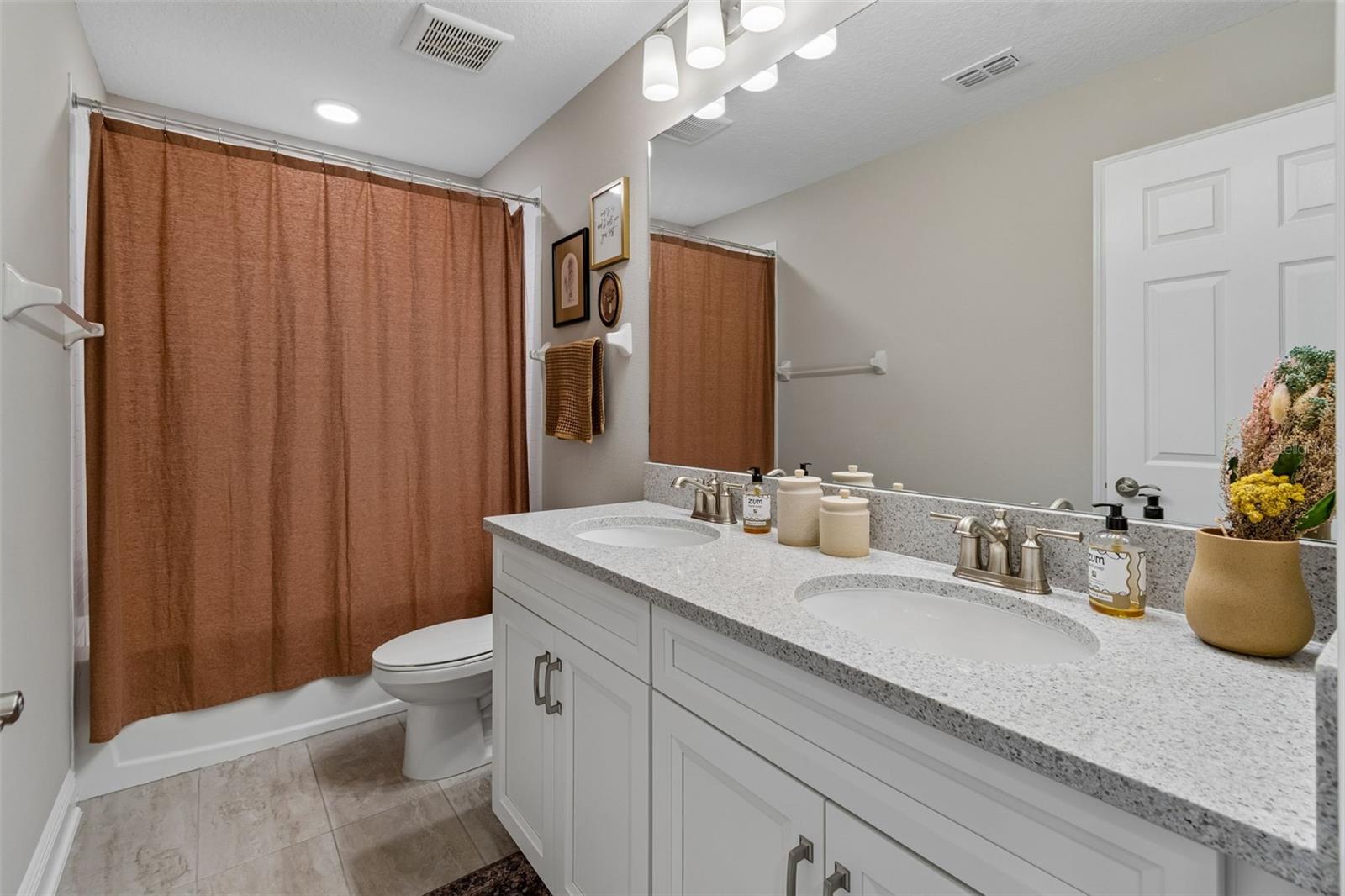 WHISPERING OAKS PRESERVE PH 2 - Residential