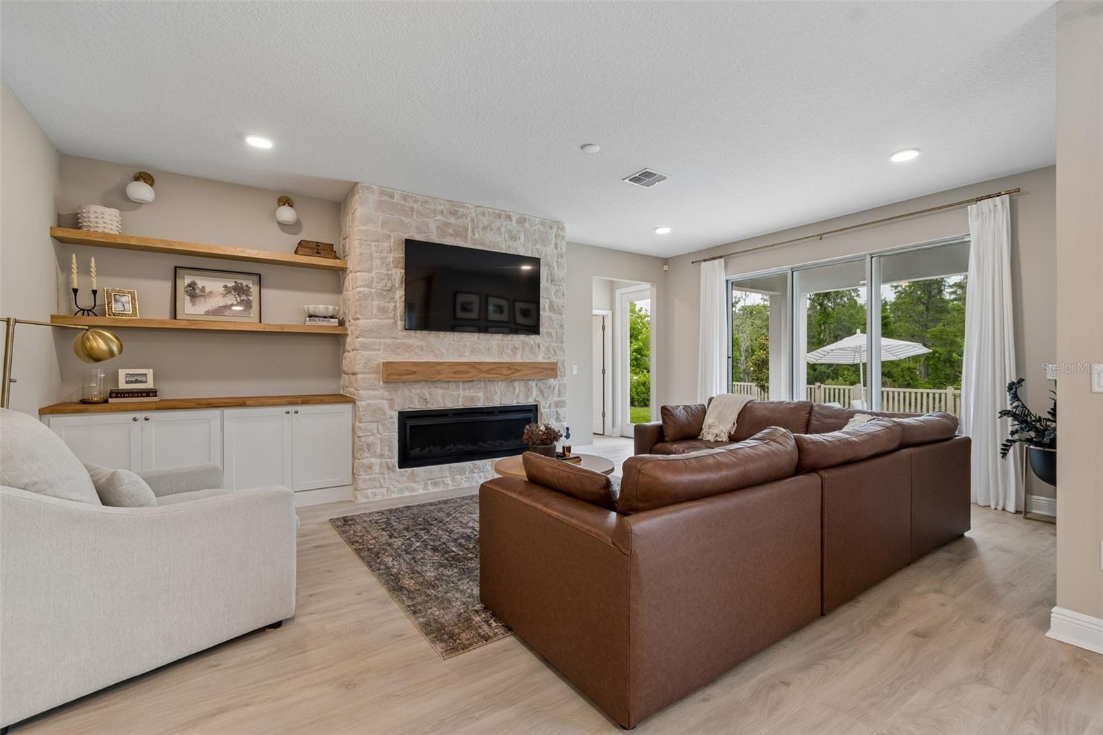 WHISPERING OAKS PRESERVE PH 2 - Residential