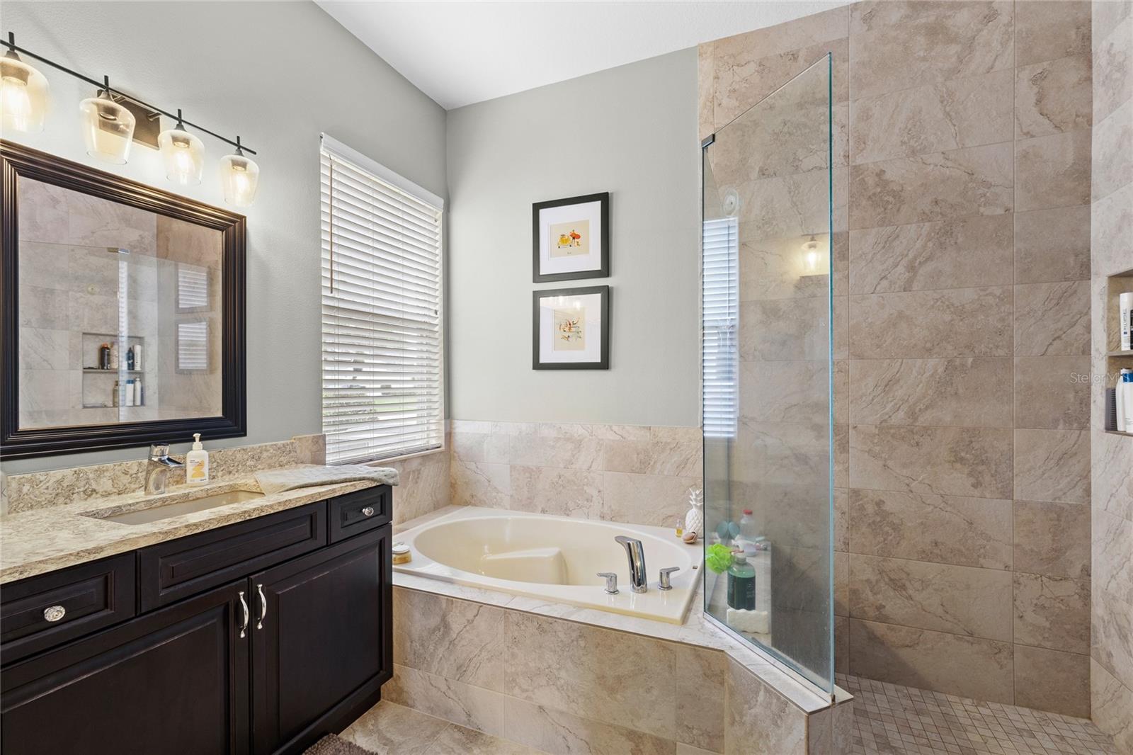 HUNTERS CREEK TR 550 - Residential