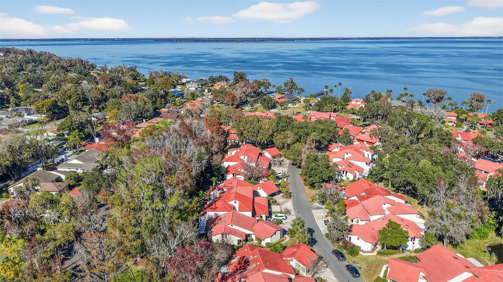 WATERWOOD TWNHS SUB - Residential