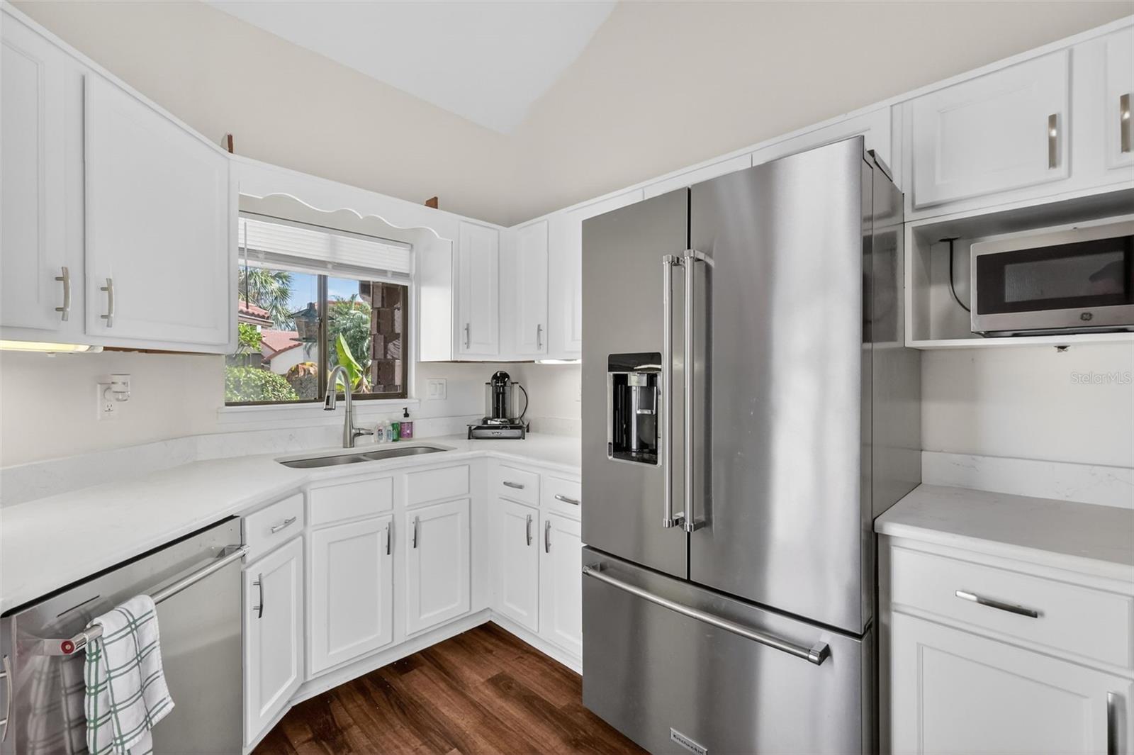 WATERWOOD TWNHS SUB - Residential