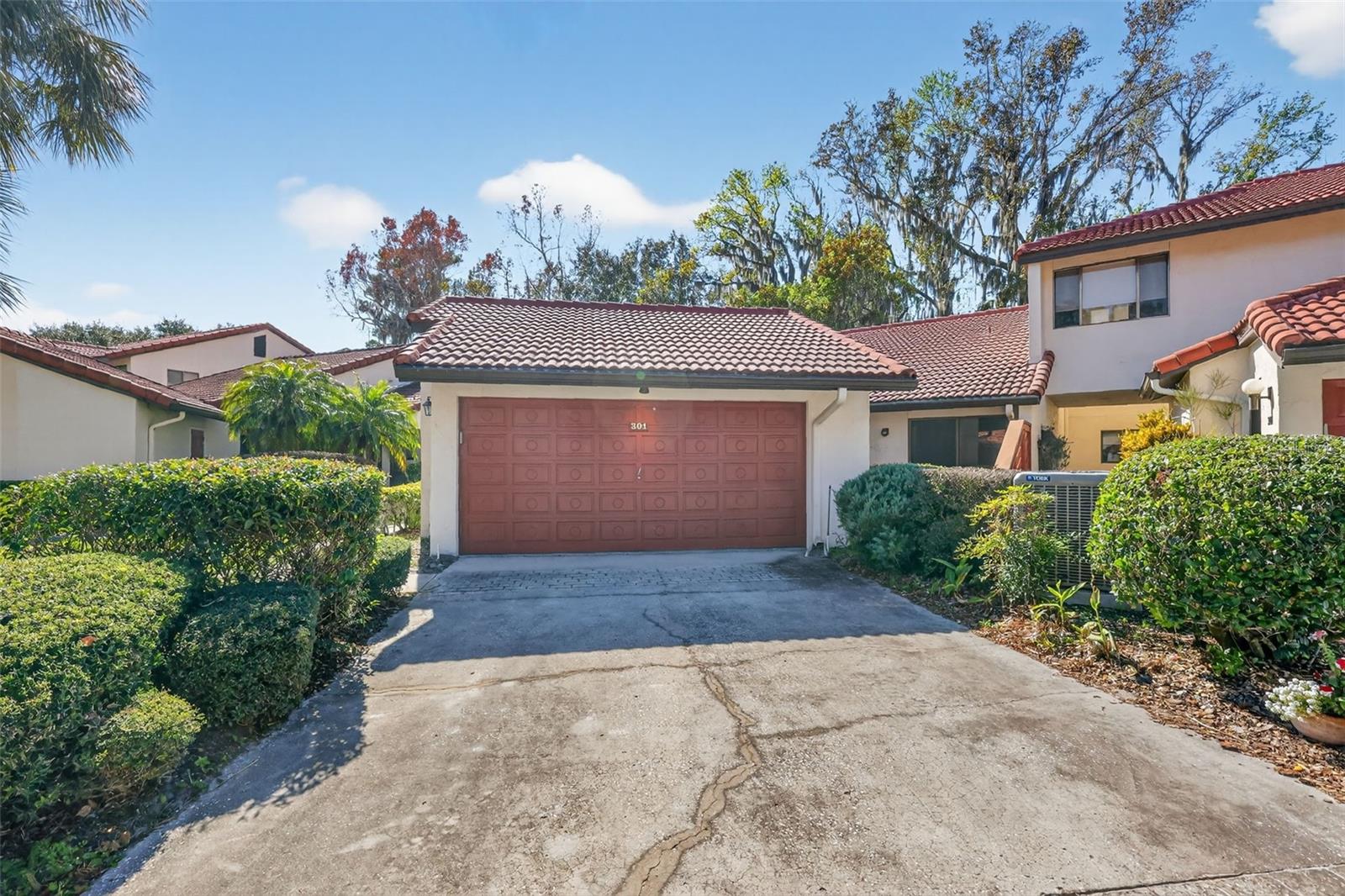 WATERWOOD TWNHS SUB - Residential