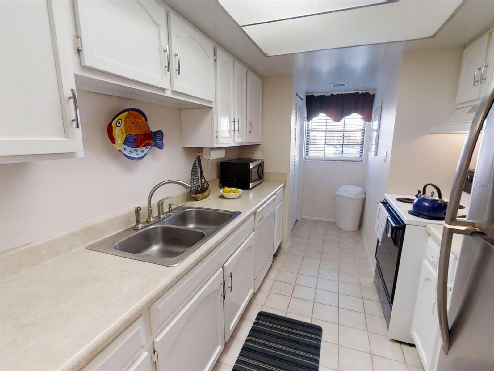 Hacienda Del Sol Condo - Residential