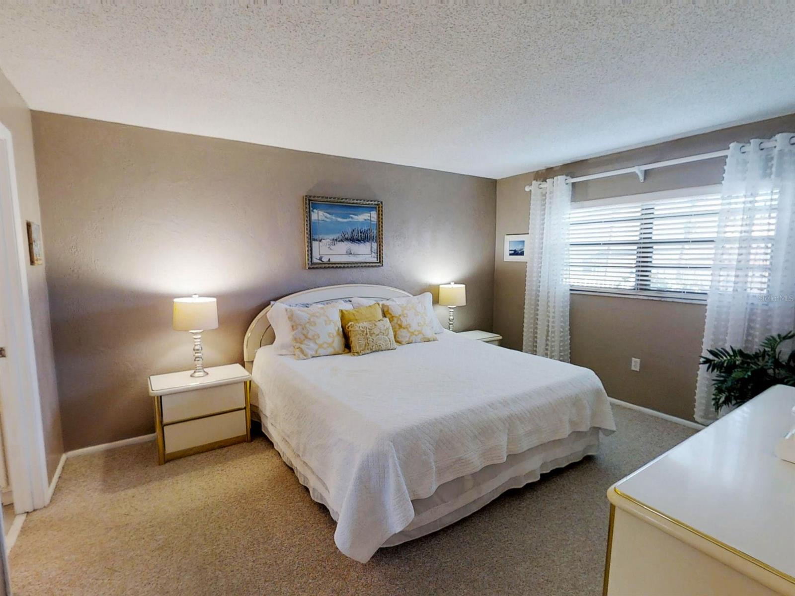 Hacienda Del Sol Condo - Residential