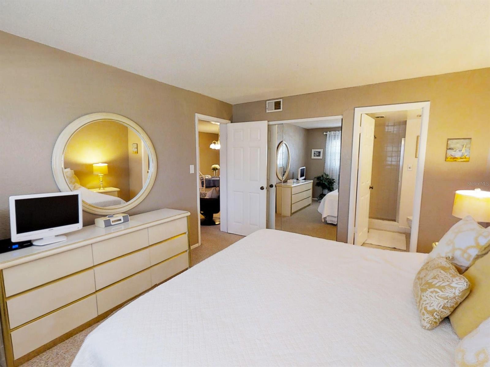 Hacienda Del Sol Condo - Residential