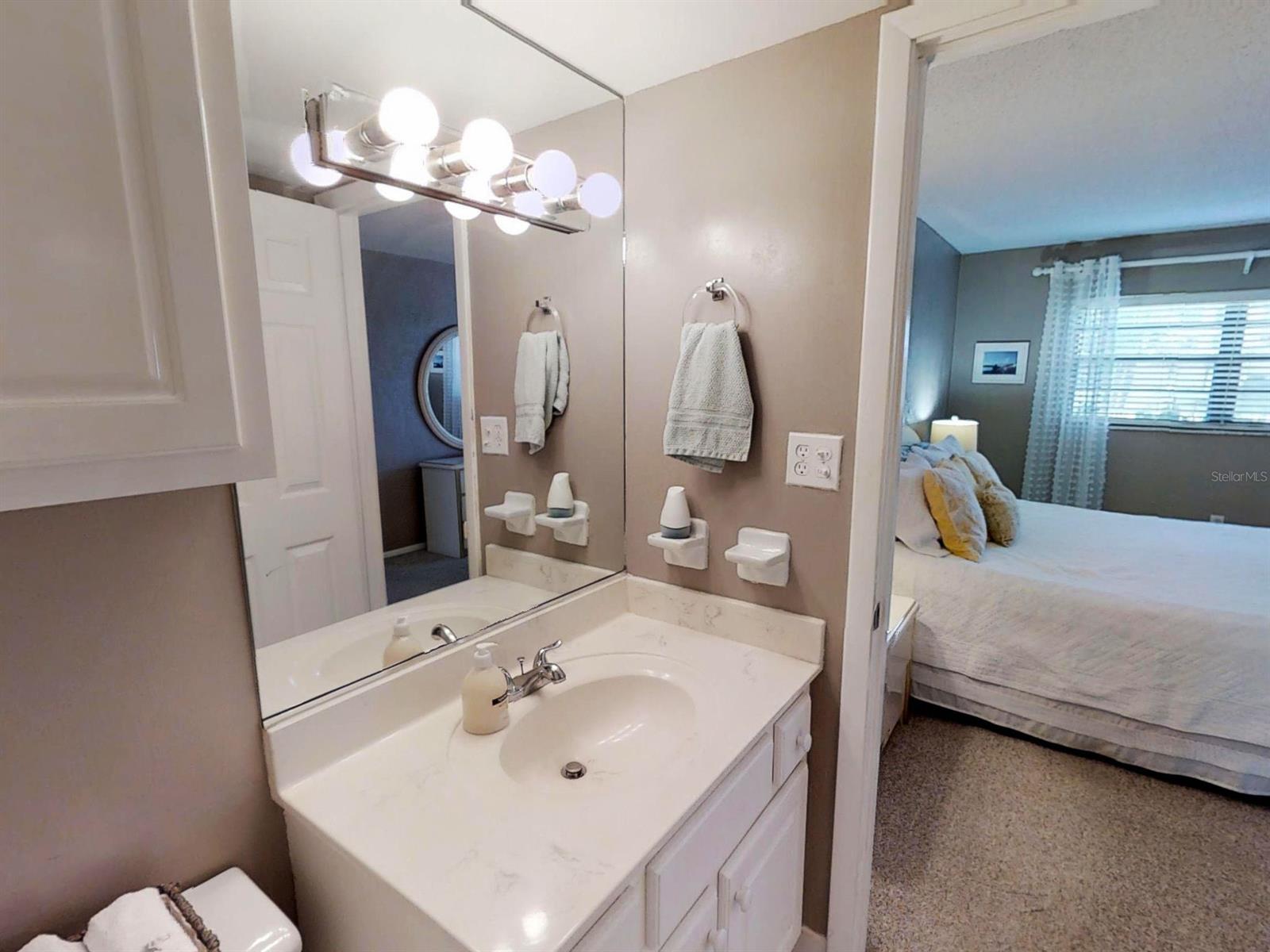 Hacienda Del Sol Condo - Residential