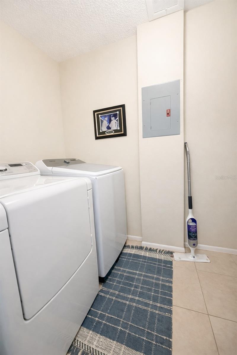 GREENS AT THE HEATHER 09 - Residential Lease