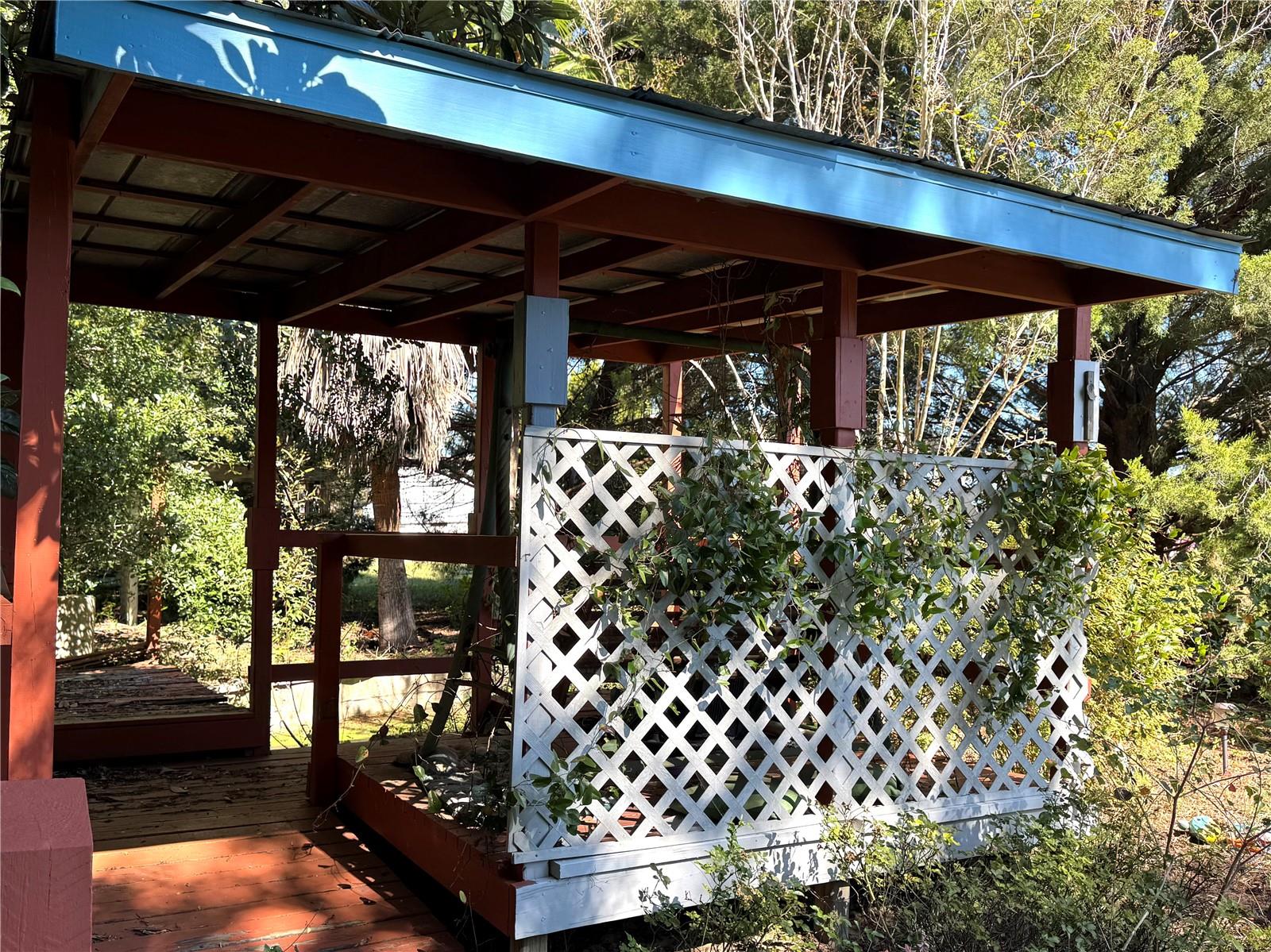 ROVAN FARMS - Residential