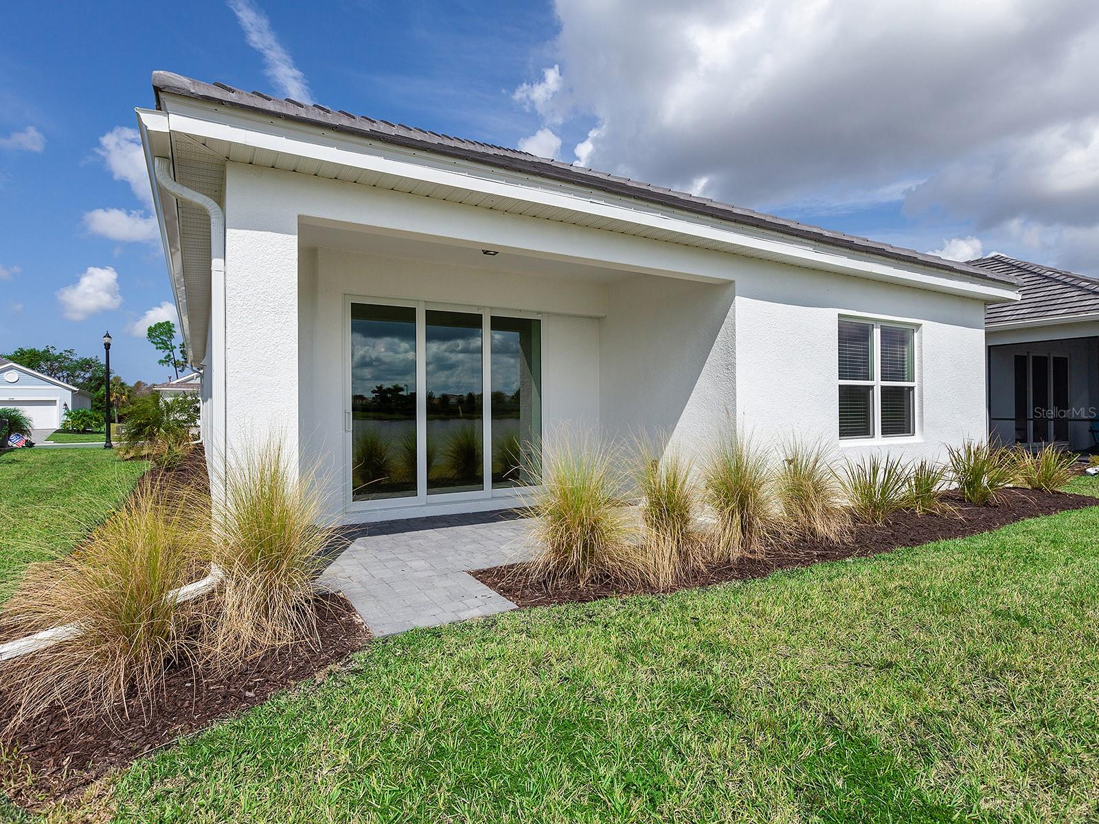 WYSTERIA - Residential