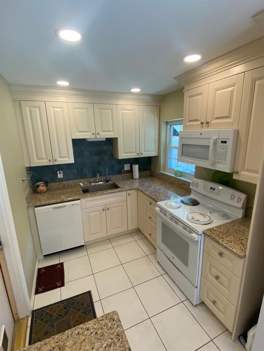 GOLF COURSE & JUNGLE SUB REV MAP - Residential Lease