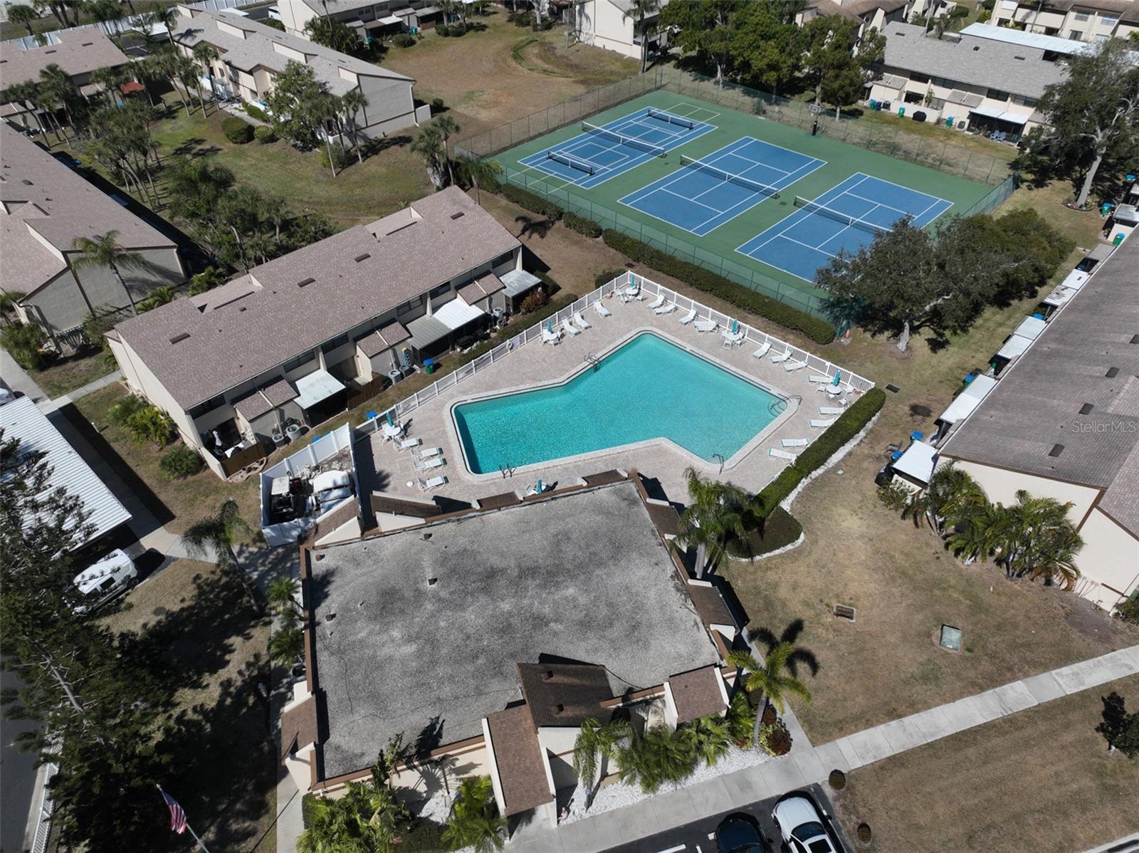 TOWNHOMES OF LAKE SEMINOLE - Residential