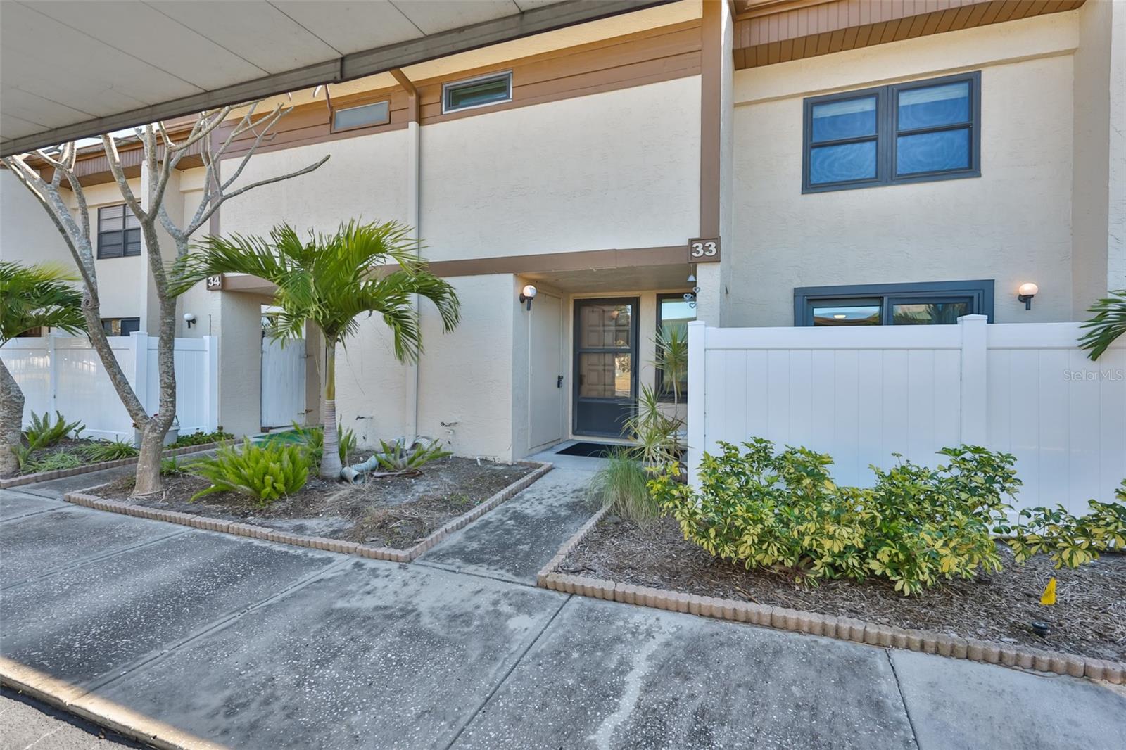 TOWNHOMES OF LAKE SEMINOLE - Residential