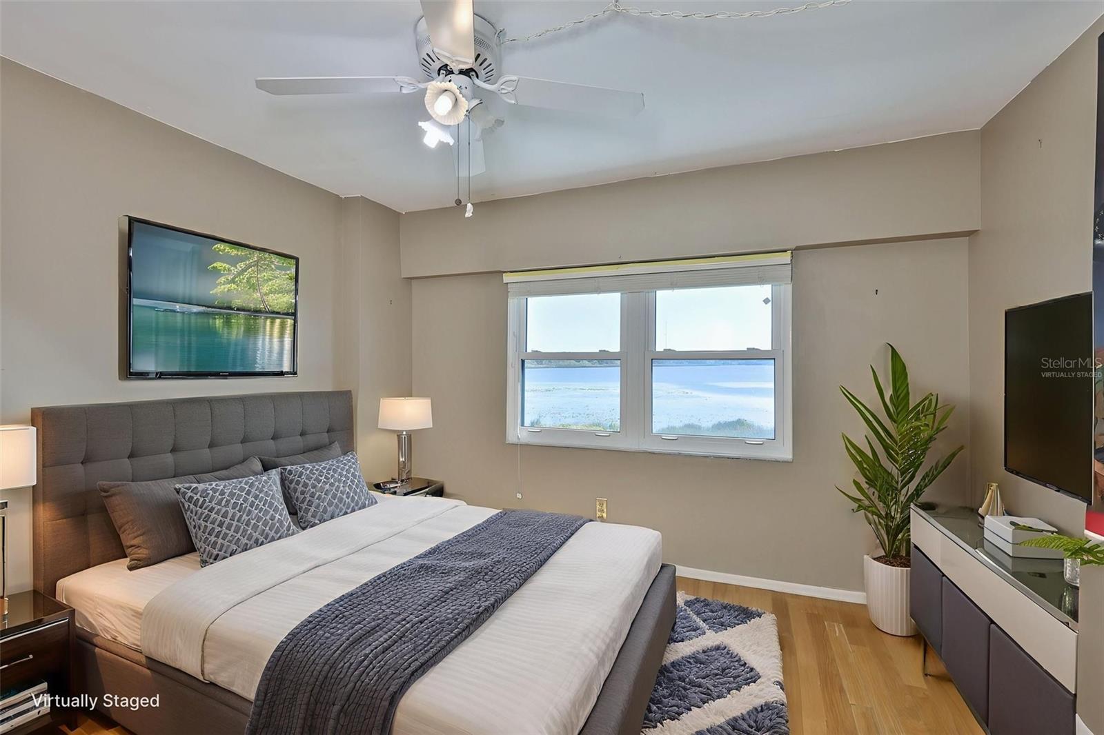 9209 SEMINOLE BOULEVARD 33