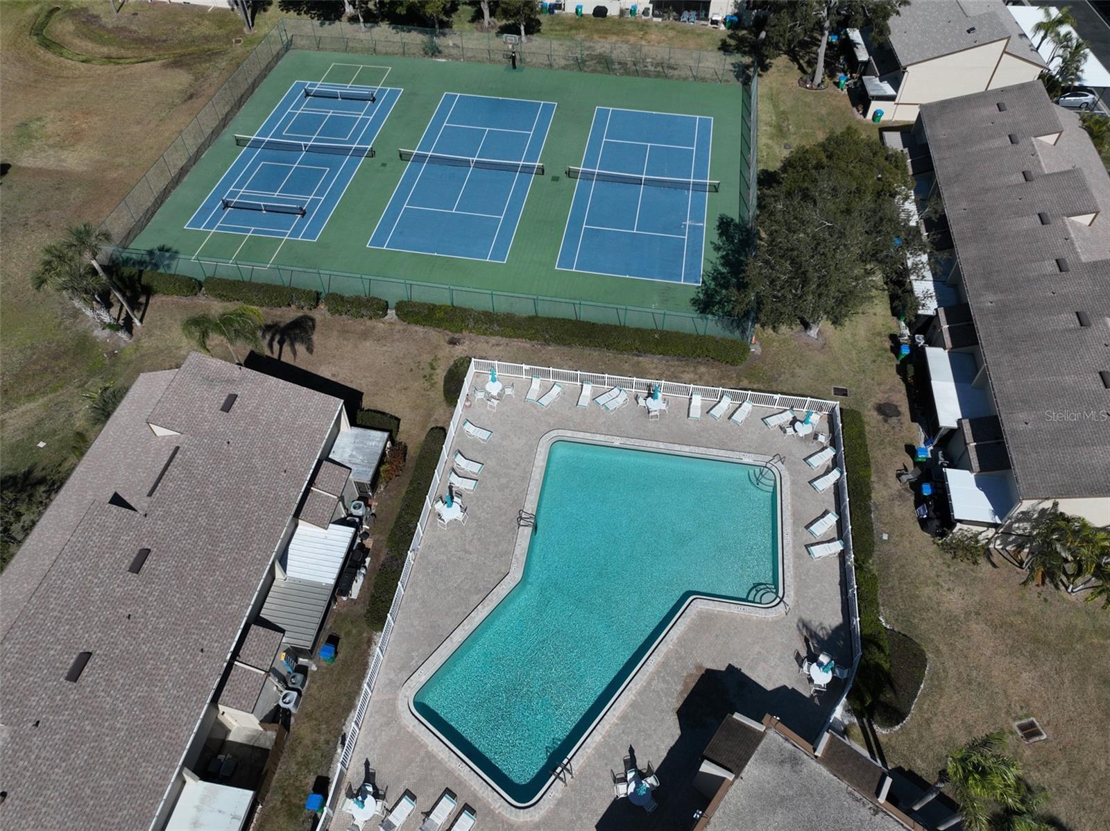 TOWNHOMES OF LAKE SEMINOLE - Residential