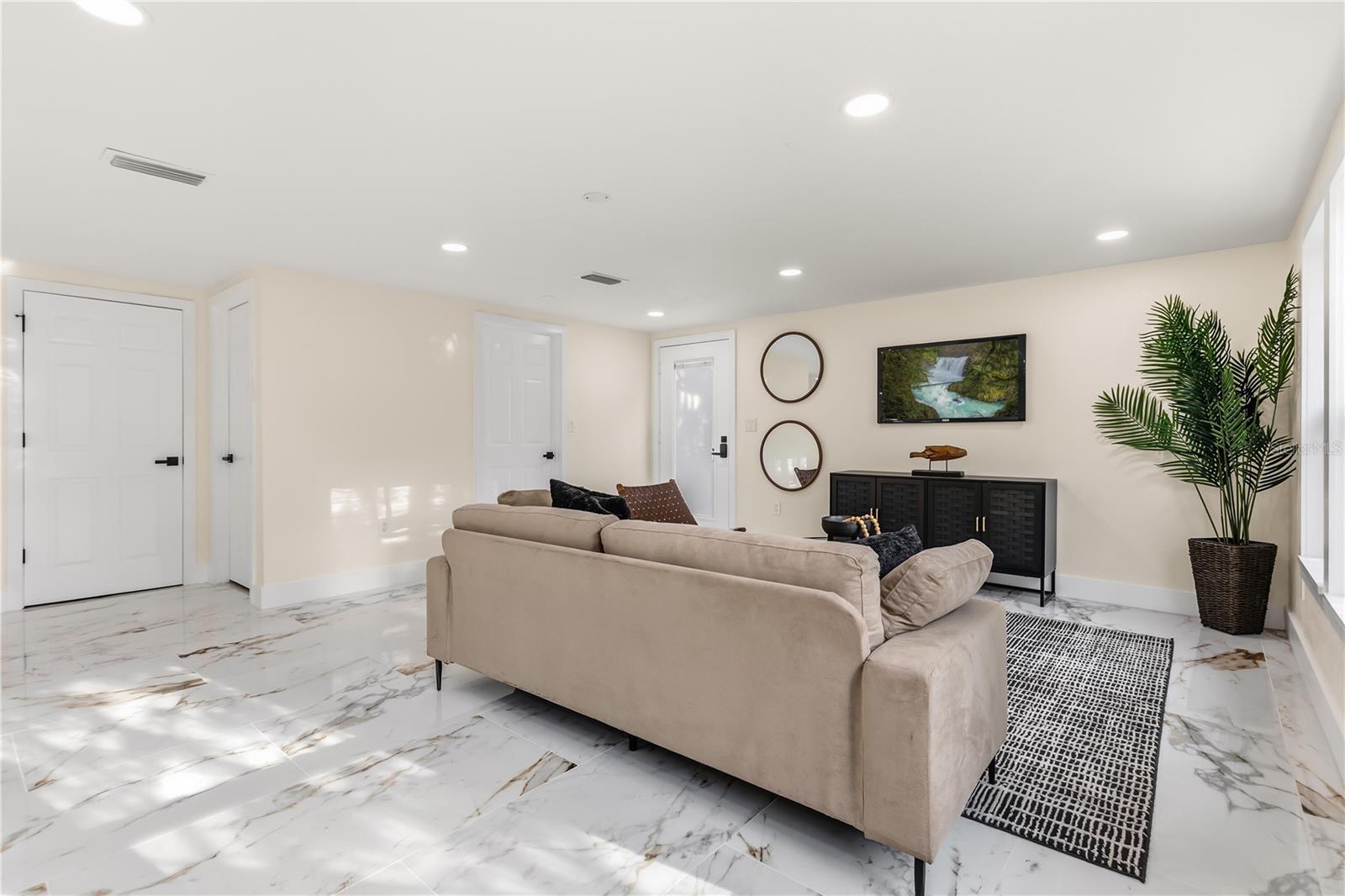 WINDERMERE TOWN - Residential