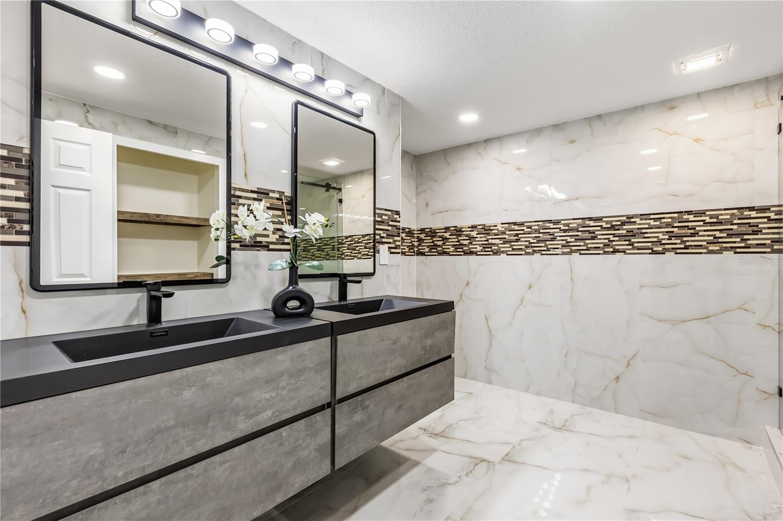 WINDERMERE TOWN - Residential