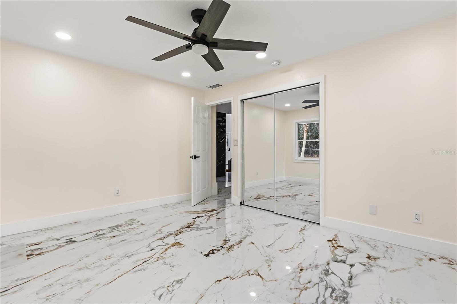 WINDERMERE TOWN - Residential