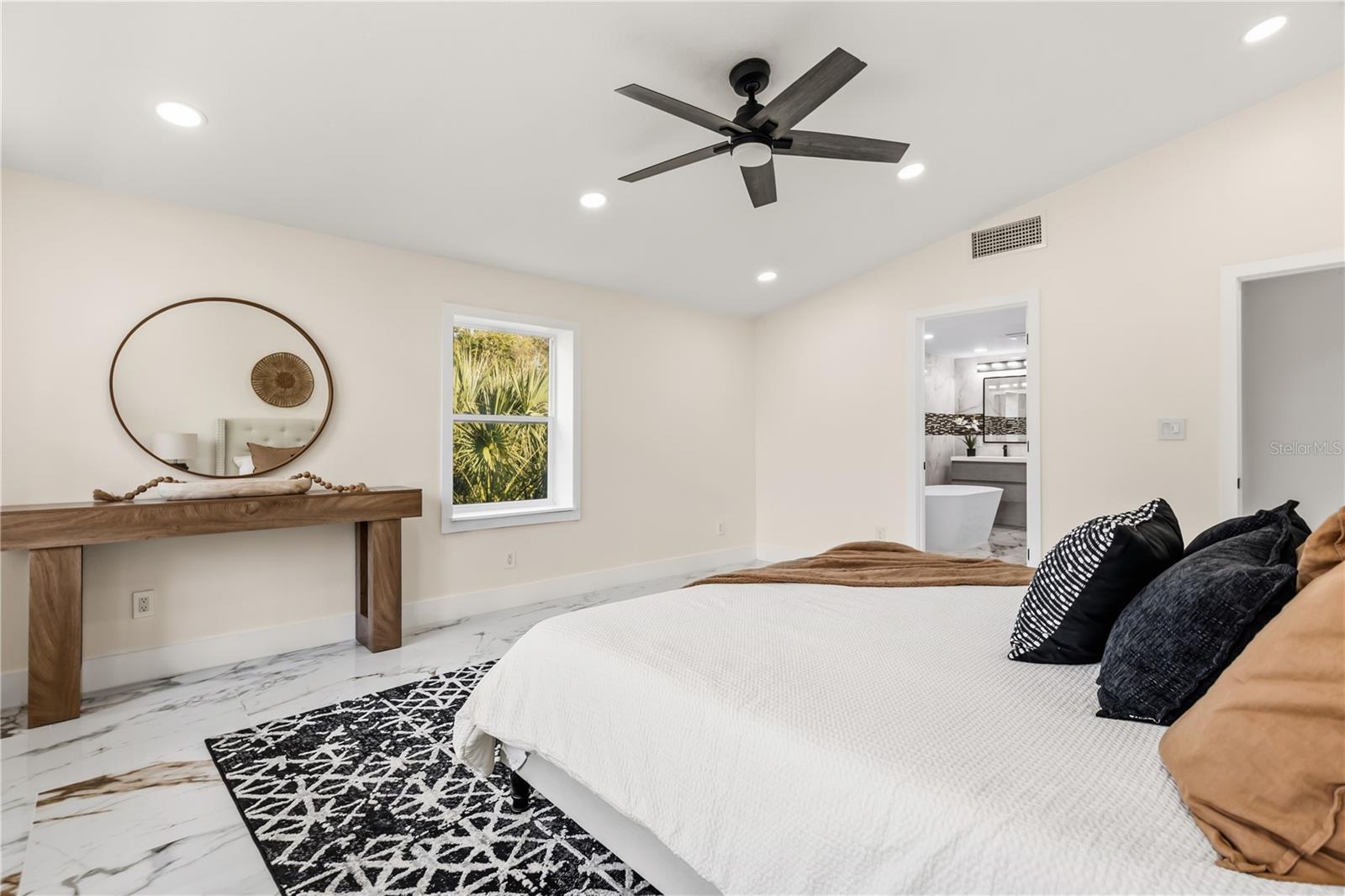 WINDERMERE TOWN - Residential