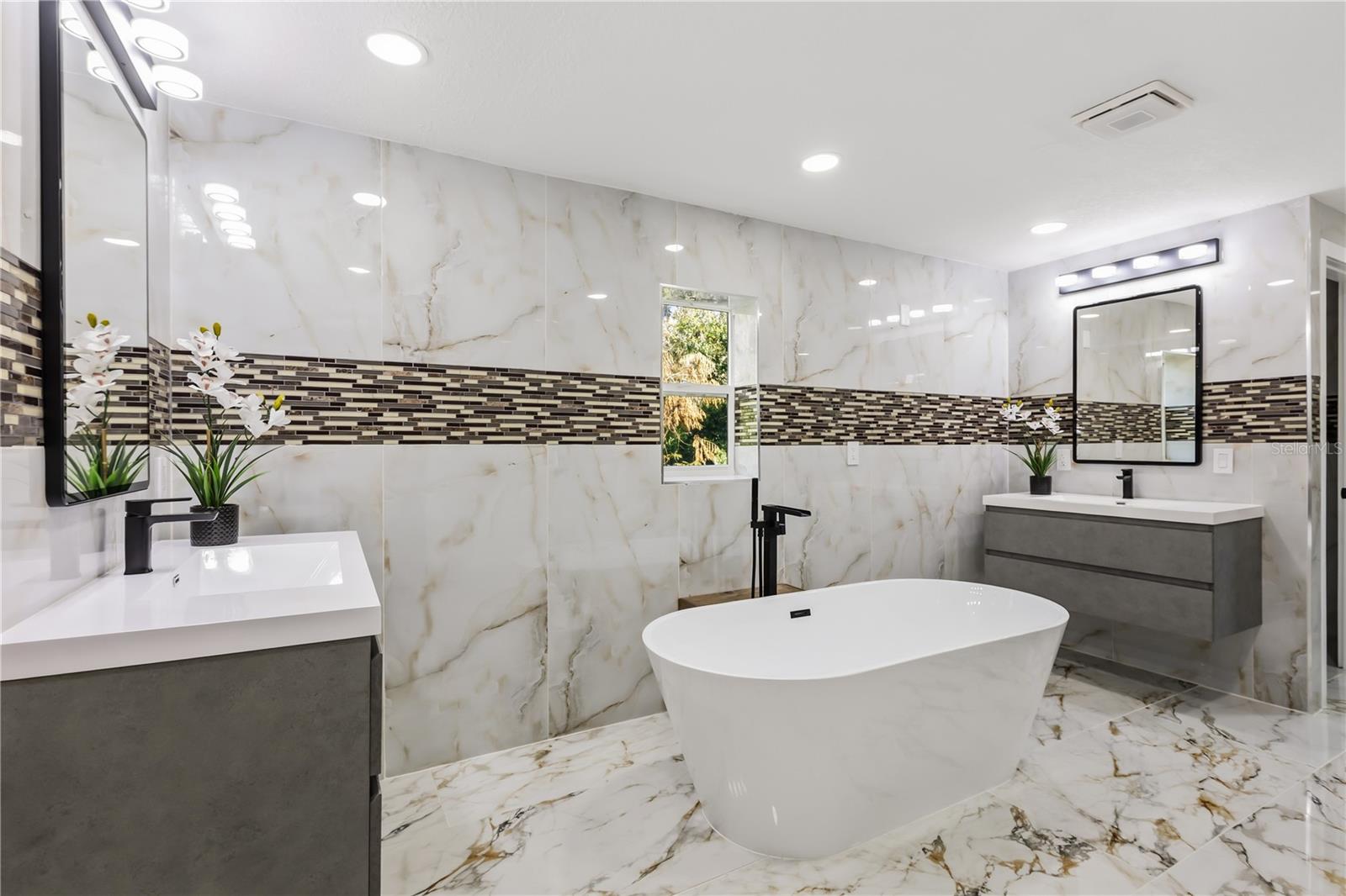 WINDERMERE TOWN - Residential