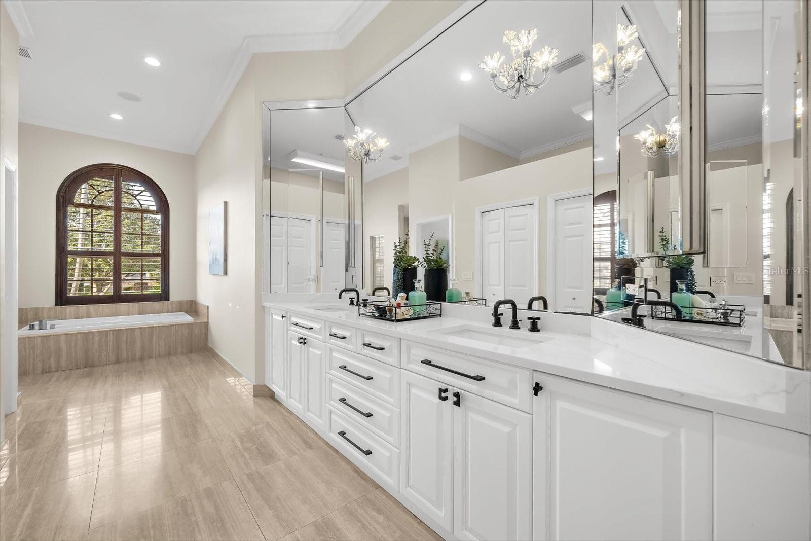 MANNING OAKS - Residential