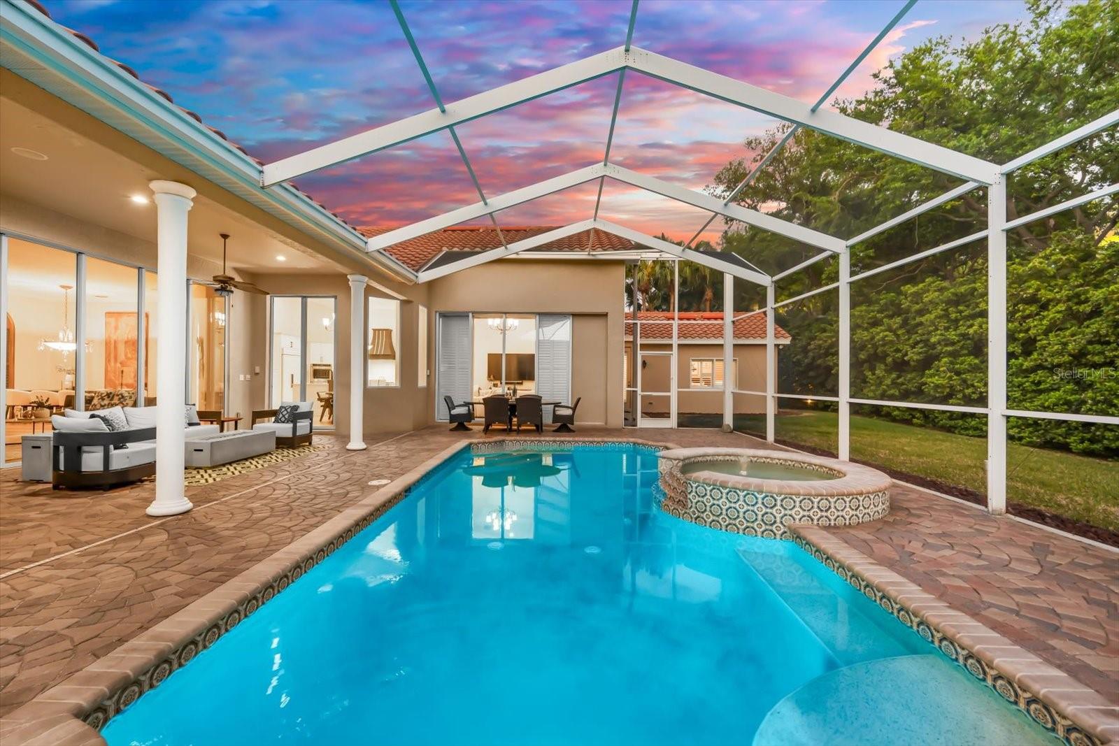 MANNING OAKS - Residential