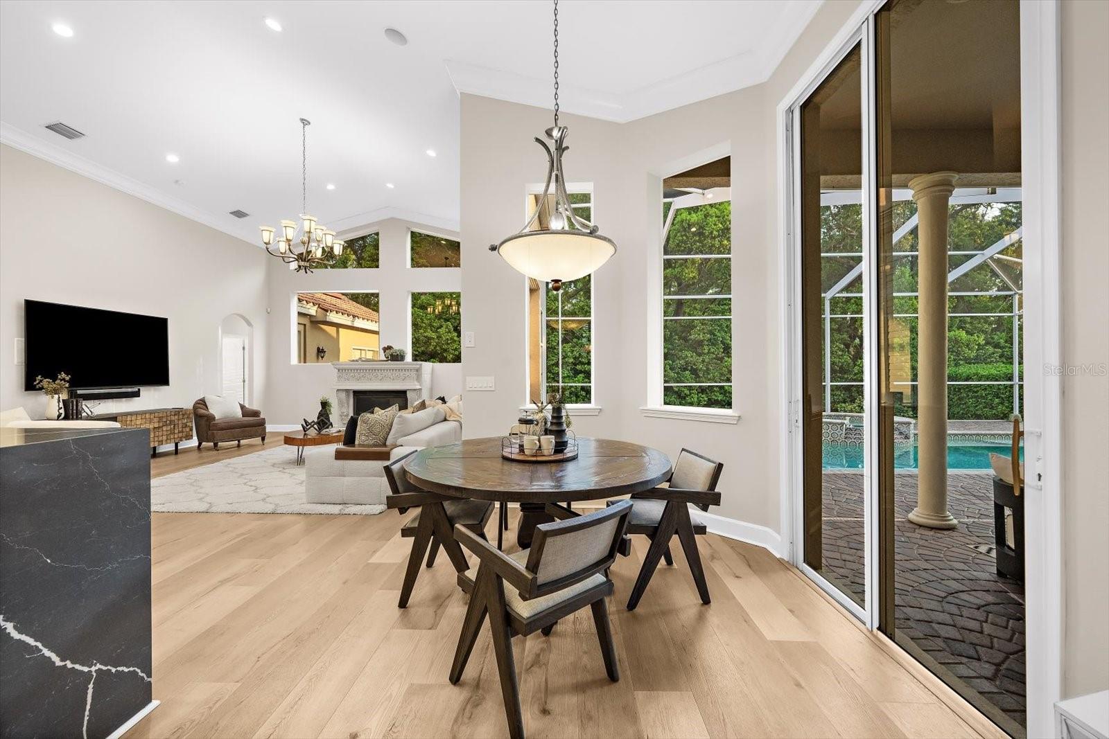 MANNING OAKS - Residential