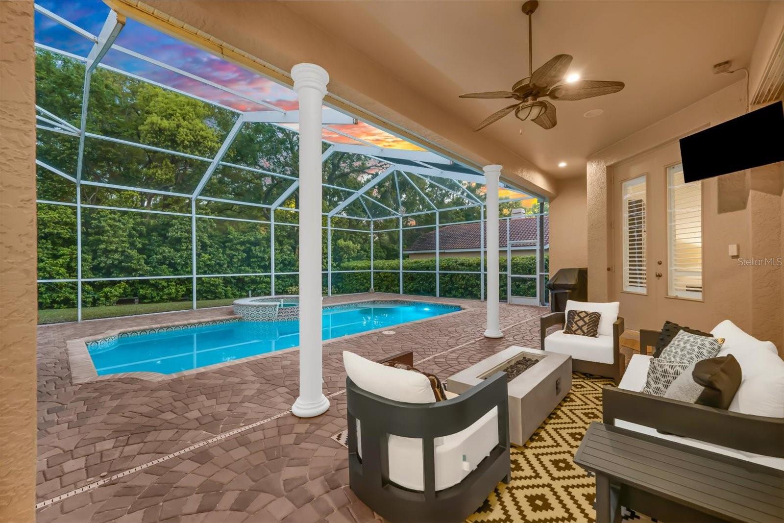 MANNING OAKS - Residential