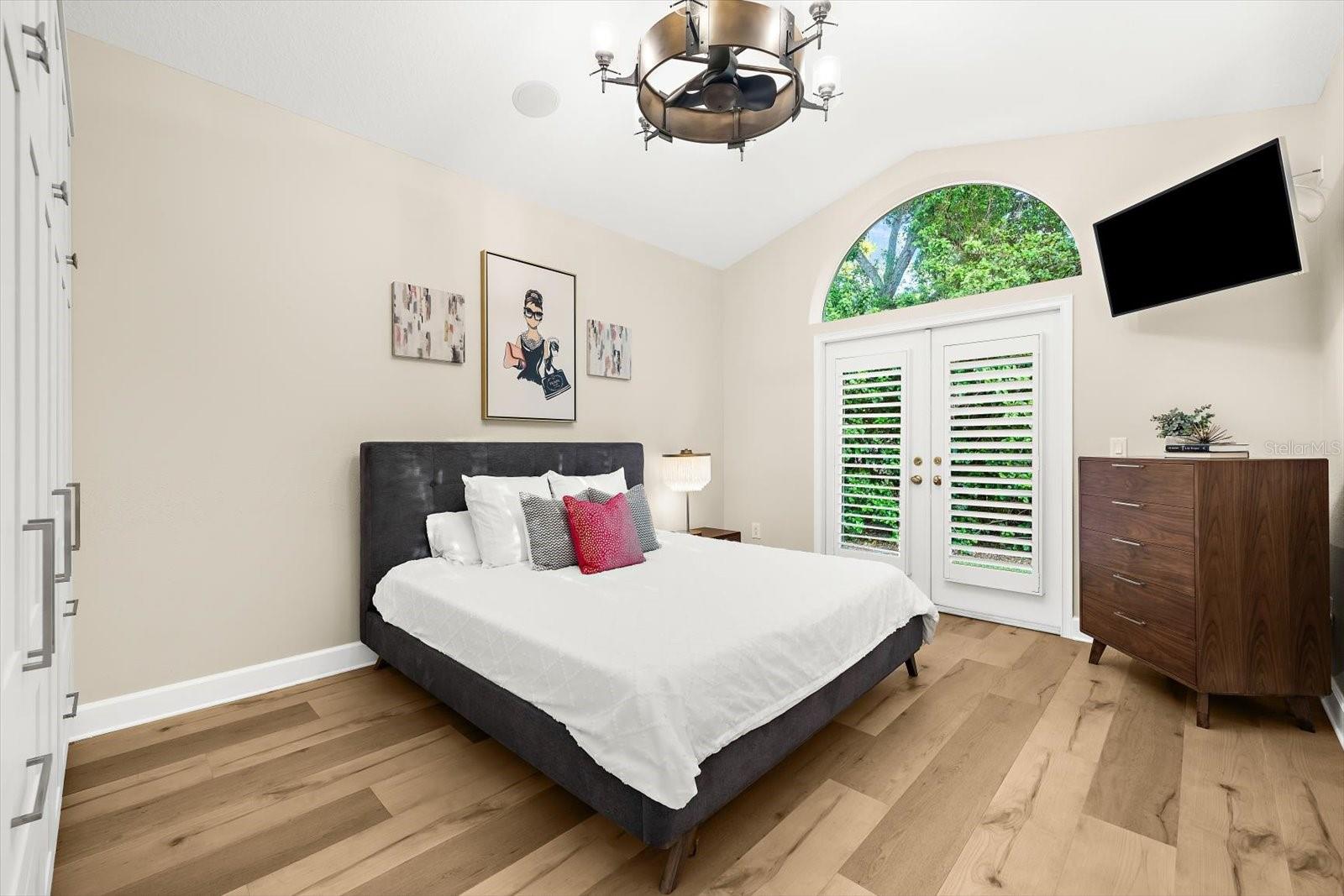 MANNING OAKS - Residential