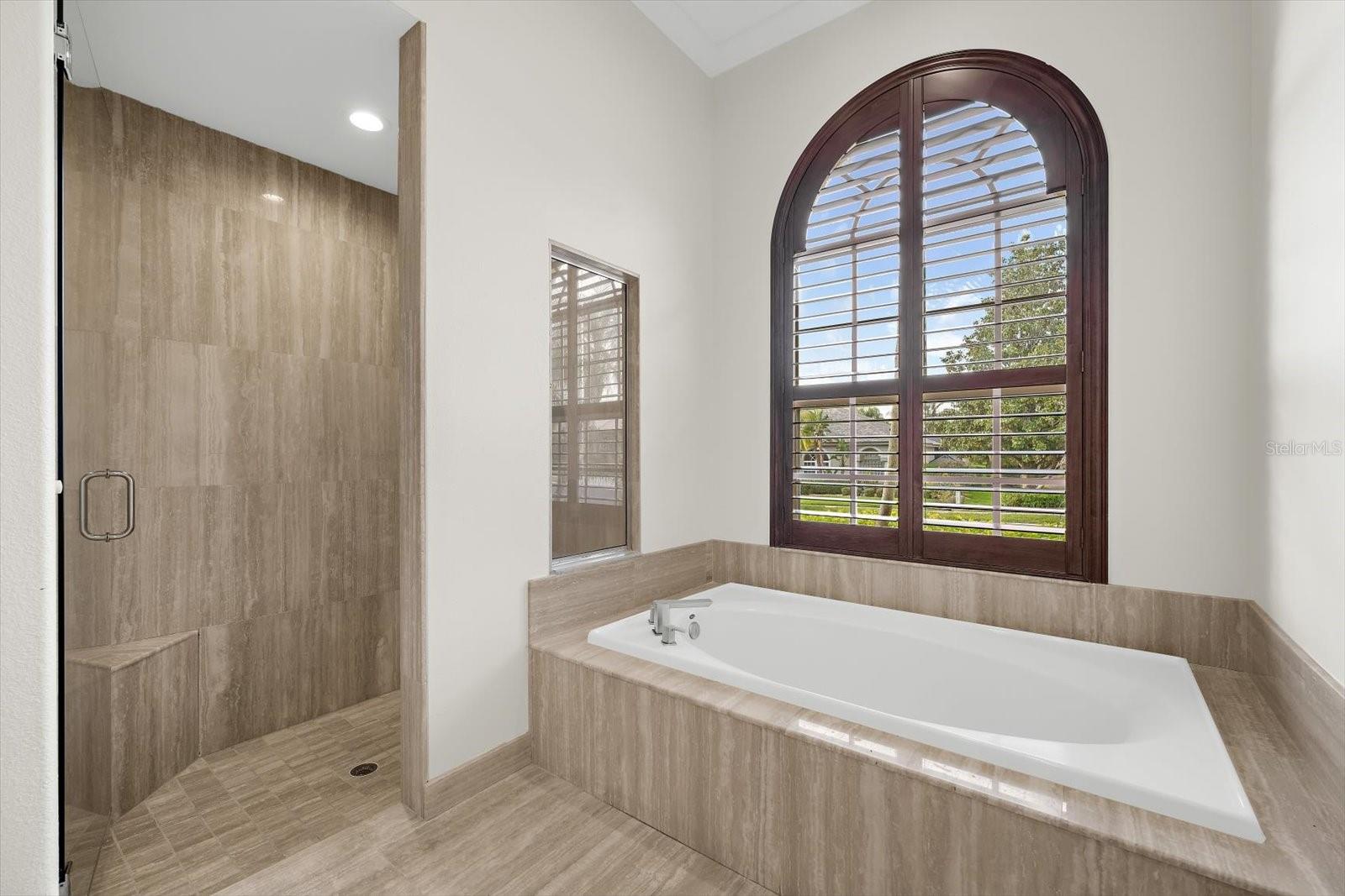 MANNING OAKS - Residential