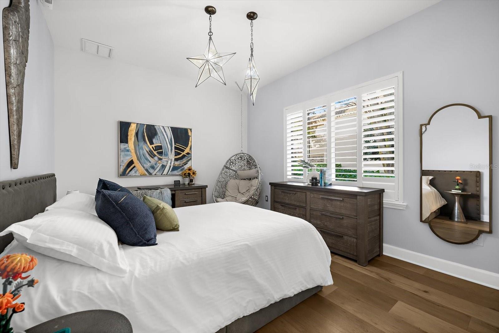 MANNING OAKS - Residential