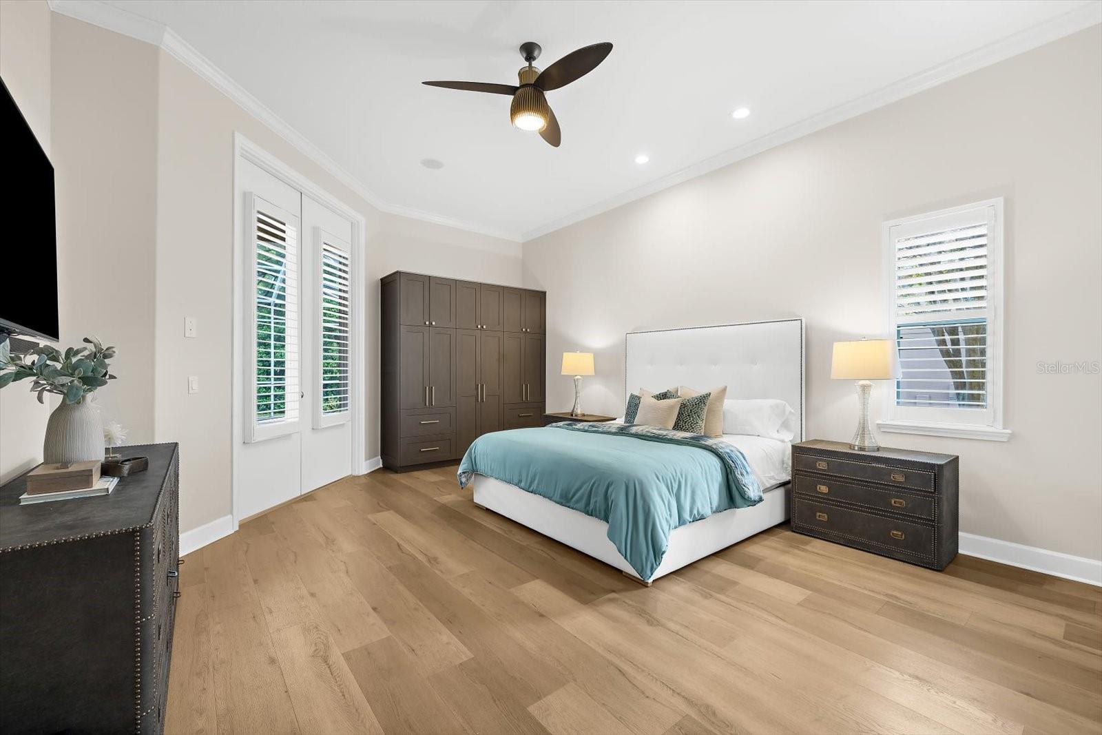 MANNING OAKS - Residential