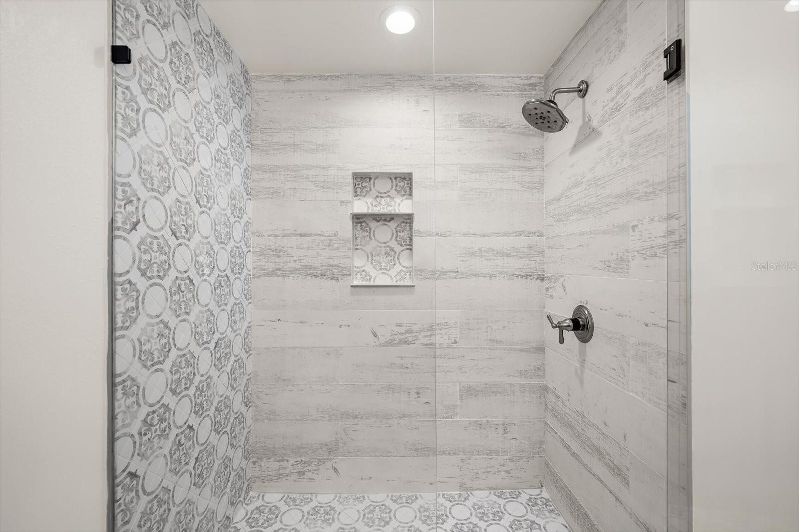 MANNING OAKS - Residential