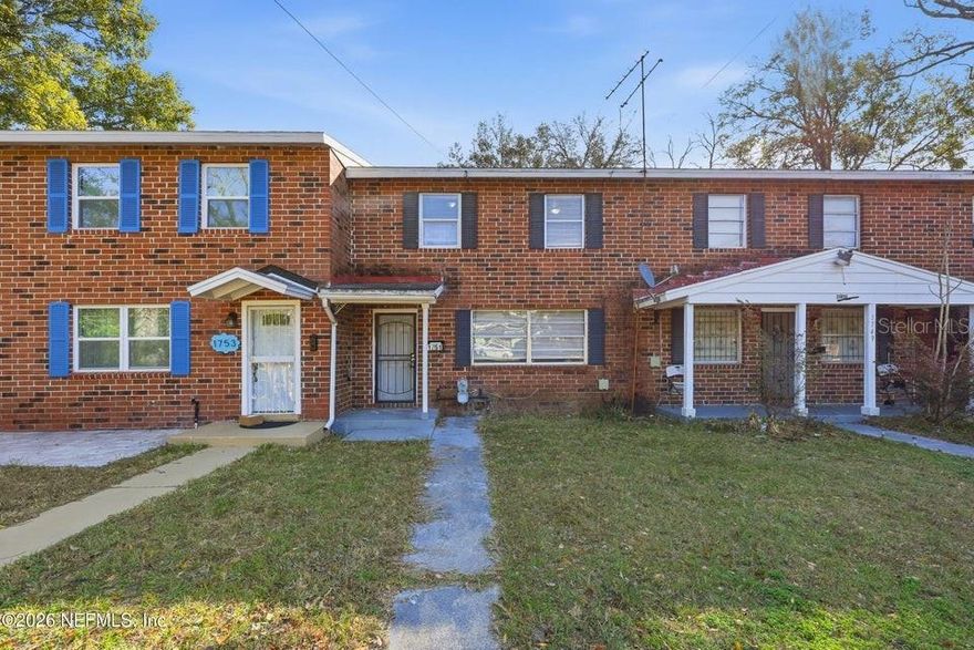 Move-in ready home on Jacksonville's Westside offering a comfortable layout and functional living spaces filled with natural light. The kitchen provides ample cabinet and counter space, while the spacious yard offers room for outdoor enjoyment or future improvements. Conveniently located near major roadways, shopping, and downtown Jacksonville, this property is a great opportunity for homeowners or investors alike. Schedule your showing today!