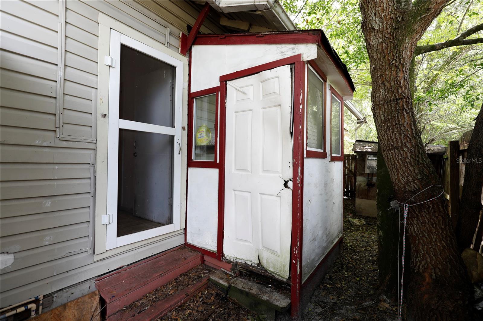 EATON PARK - Residential