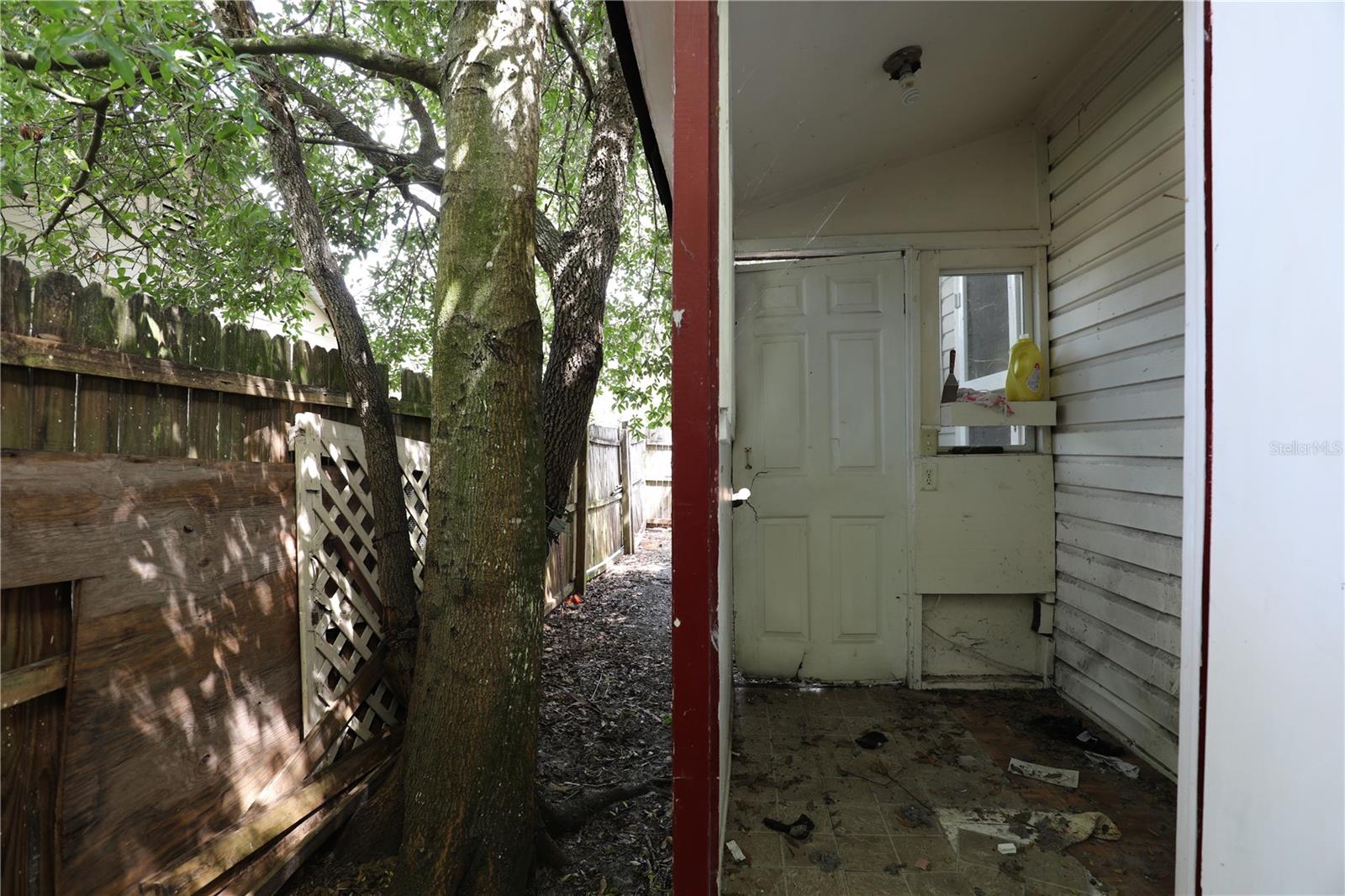 EATON PARK - Residential