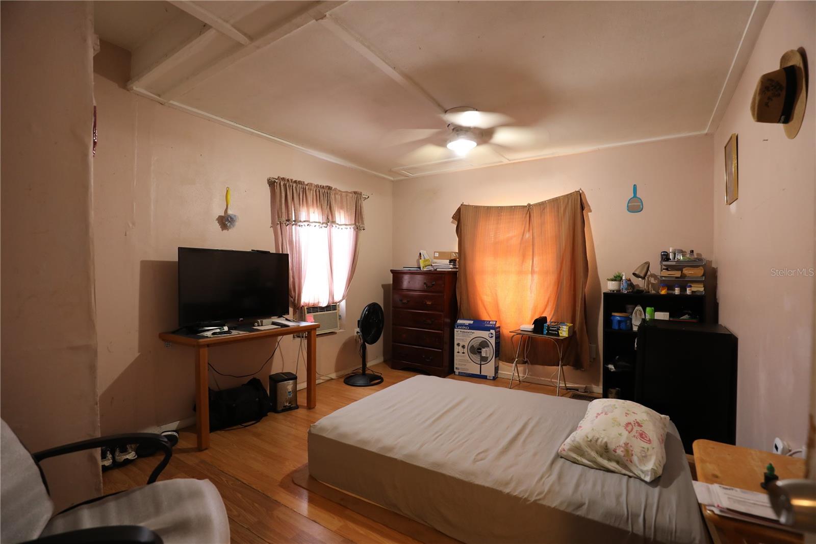 EATON PARK - Residential