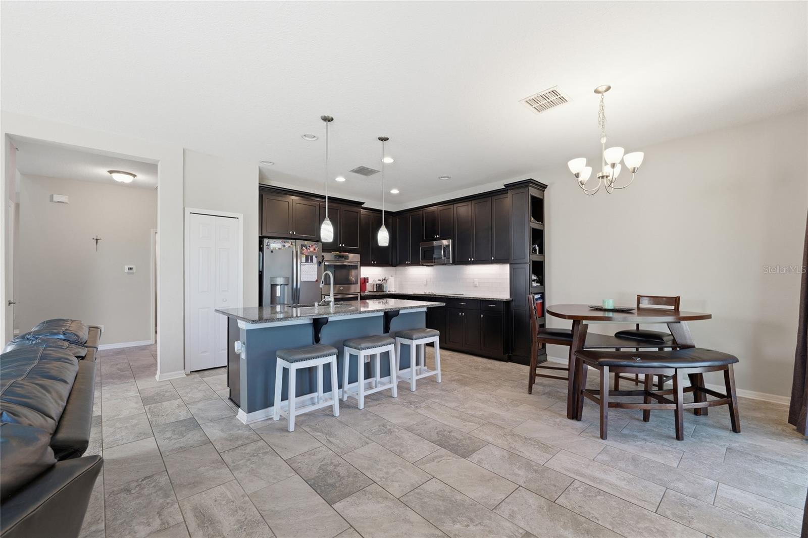 LONG LAKE RANCH VILLAGE 3, 6 PCLS A, - Residential