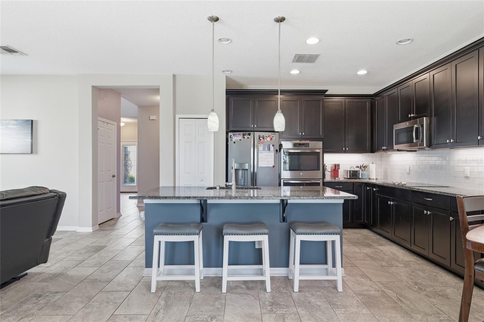 LONG LAKE RANCH VILLAGE 3, 6 PCLS A, - Residential